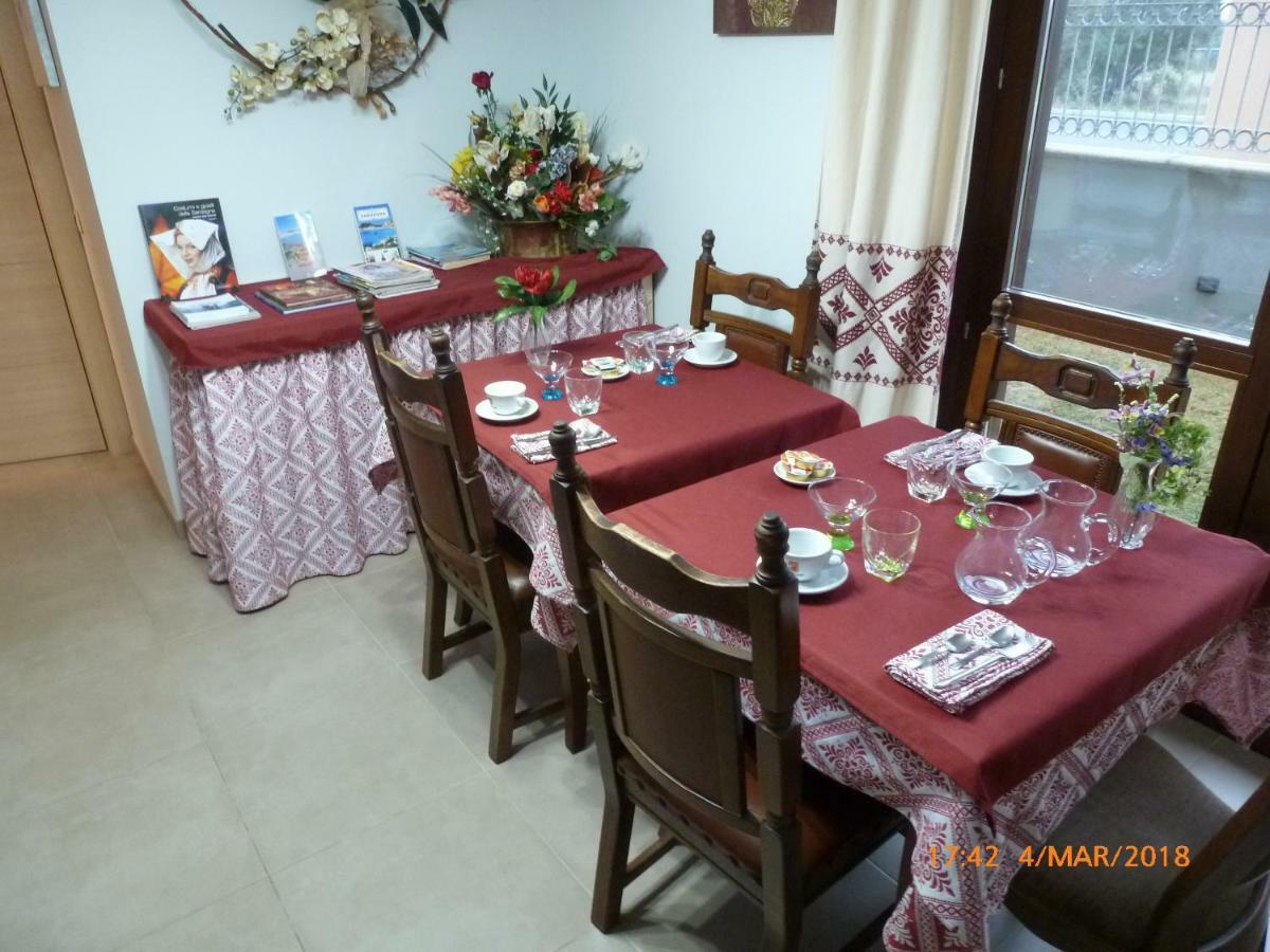 Emozioni D'Estate Bed & Breakfast Pula Exterior photo