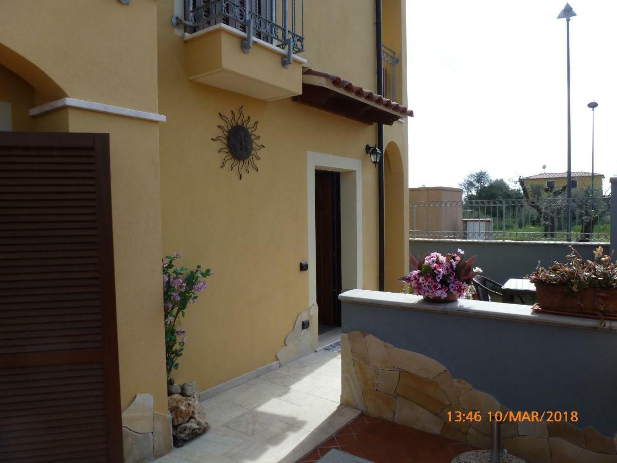 Emozioni D'Estate Bed & Breakfast Pula Exterior photo