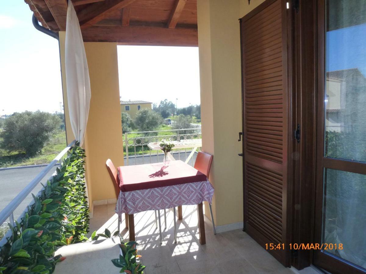 Emozioni D'Estate Bed & Breakfast Pula Exterior photo